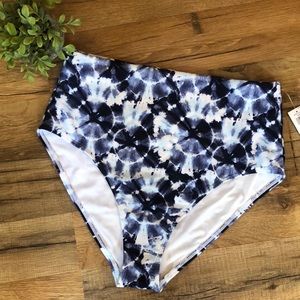 NWT Old Navy Tie Dye Bikini Bottom. Size Large